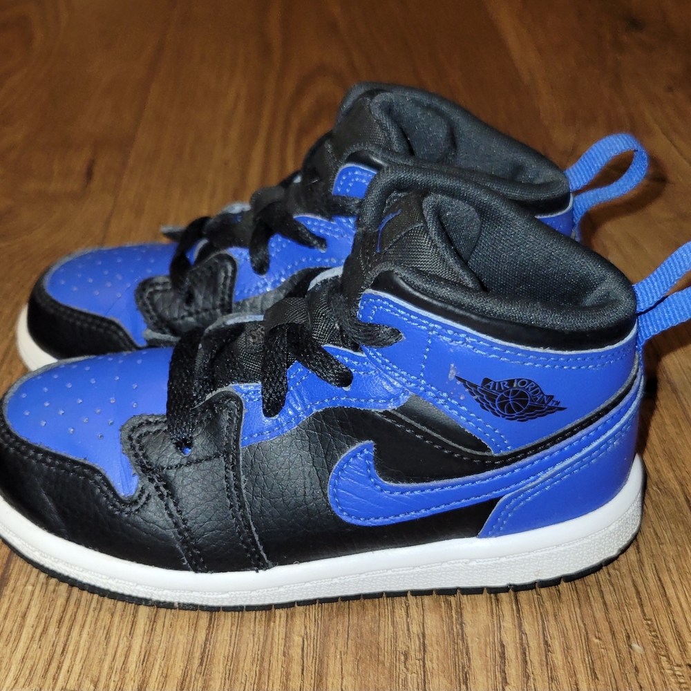 NIKE AIR JORDAN 1 MID Blue/Black  SIZE  8C